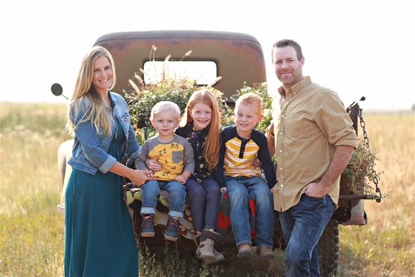 Deboer family before Brenden's cancer diagnosis.