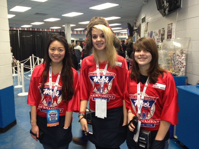 Teen Leaders sell 50/50 tickets